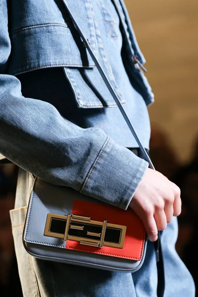 Look 72